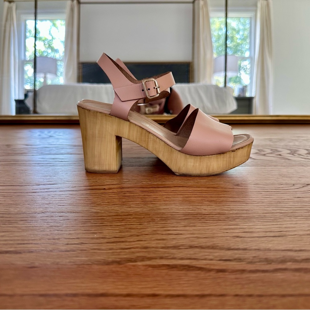 Seychelles wooden heel, Size 8